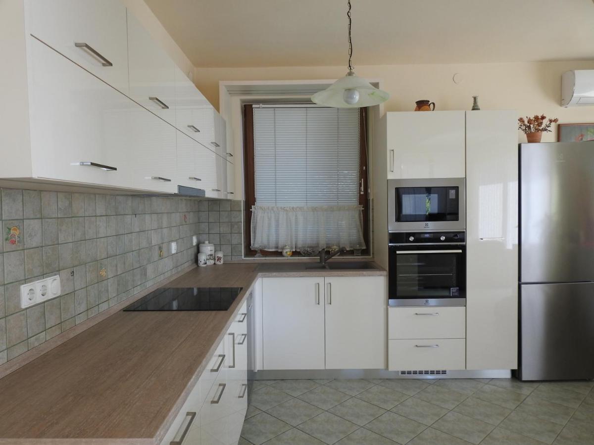 Petra Apartmanház Badacsonytomaj Exterior foto