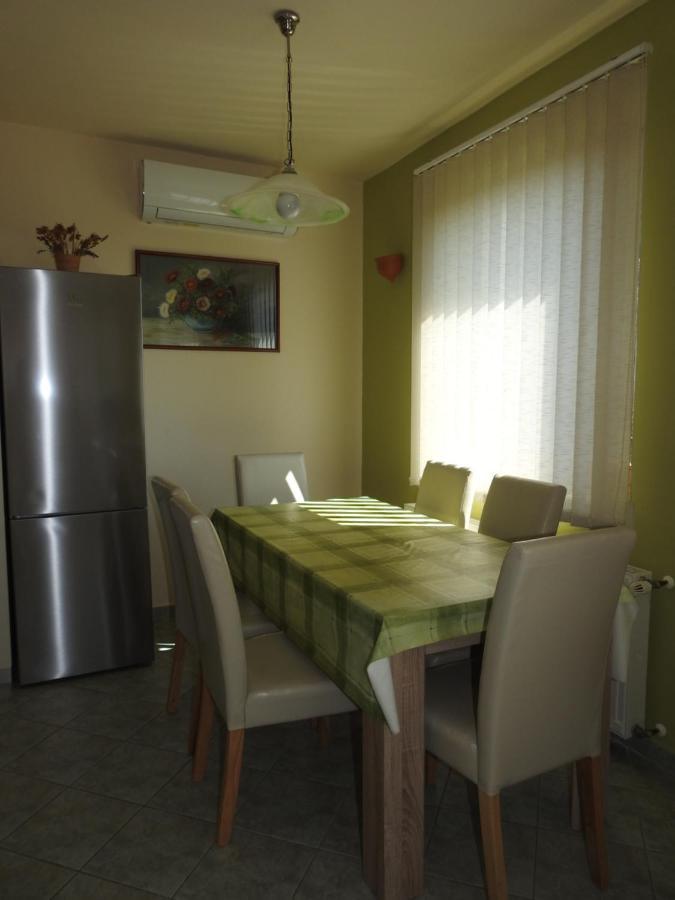 Petra Apartmanház Badacsonytomaj Exterior foto