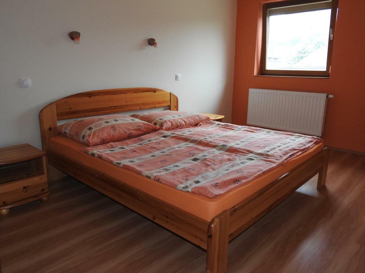 Petra Apartmanház Badacsonytomaj Exterior foto