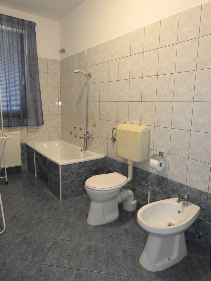 Petra Apartmanház Badacsonytomaj Exterior foto