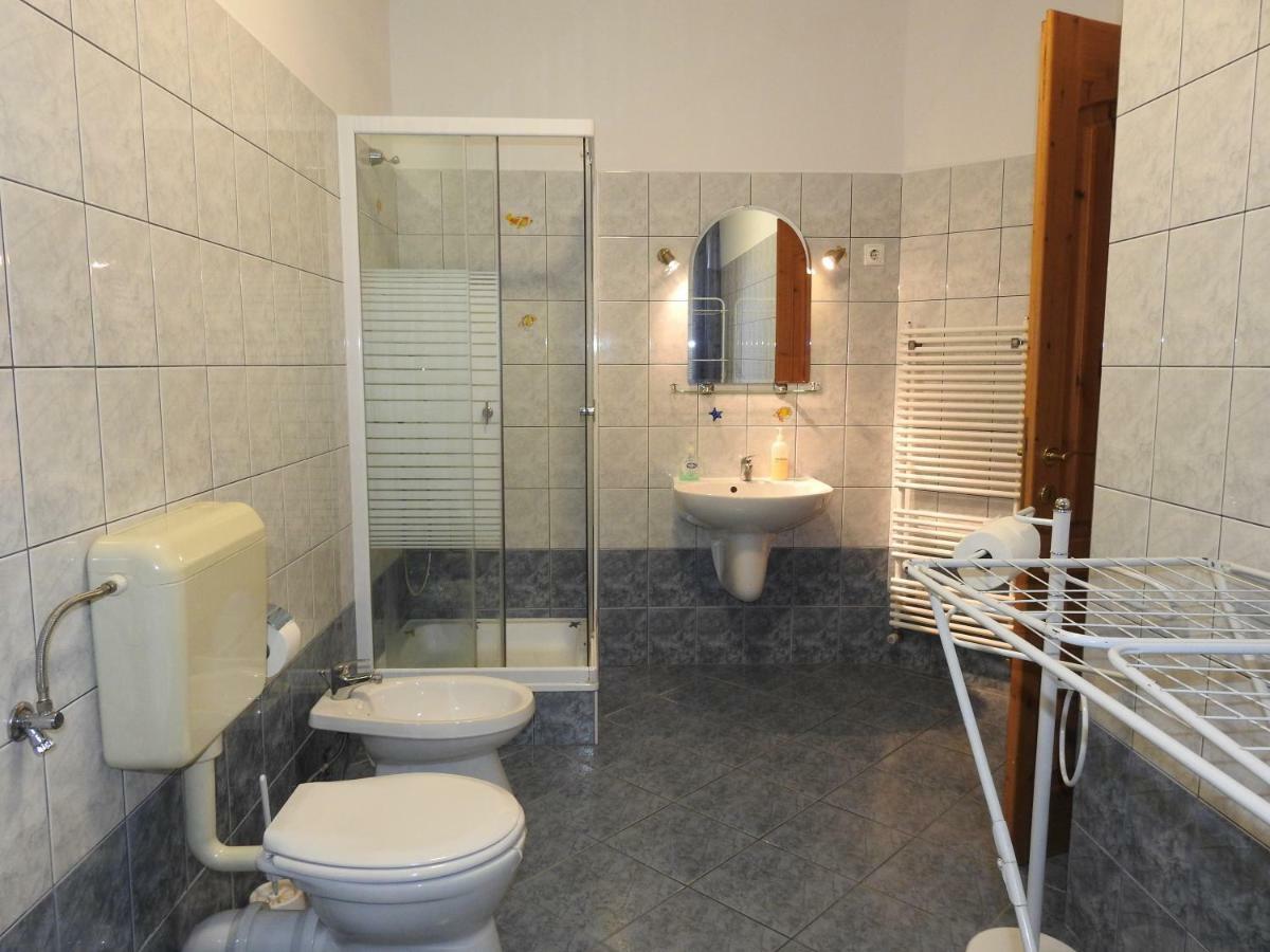 Petra Apartmanház Badacsonytomaj Exterior foto