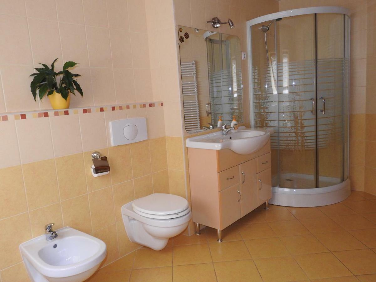 Petra Apartmanház Badacsonytomaj Exterior foto